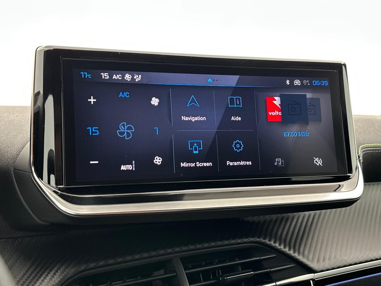 Peugeot 208 hybrid 145 e-dcs6 gt — photo 22
