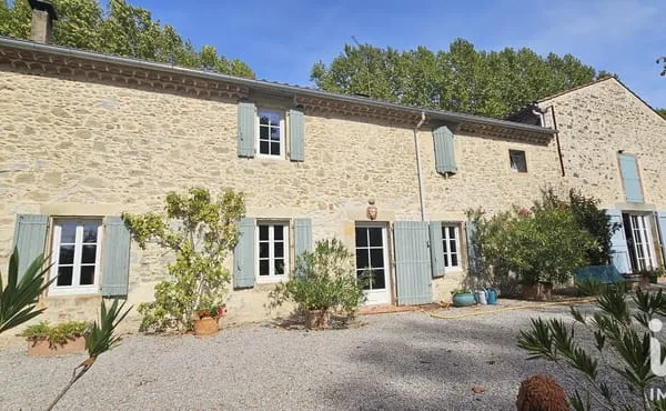 Maison 9 pièces 466 m²