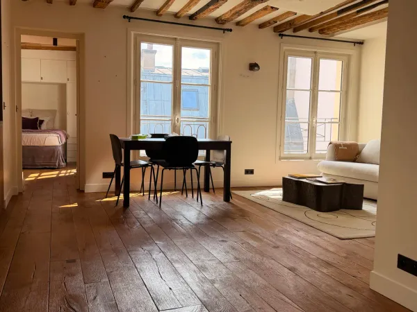 Élégant appartement entièrement rénové - Madeleine - Paris 8