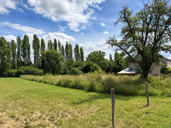 Terrain 906 m²