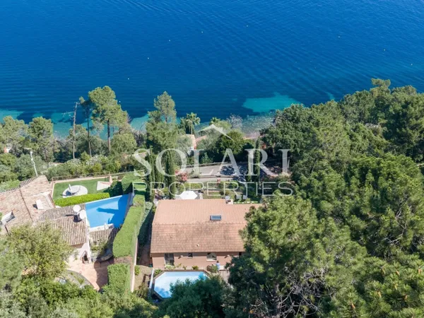charmante villa a theoule avec vue mer baie de cannes