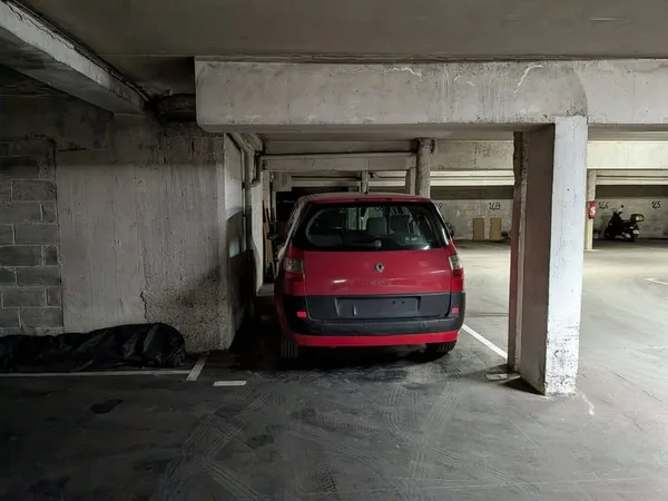 Parking 11 m²