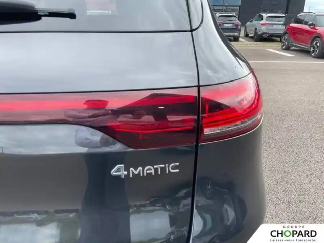 Mercedes Eqc 400 4matic — photo 24