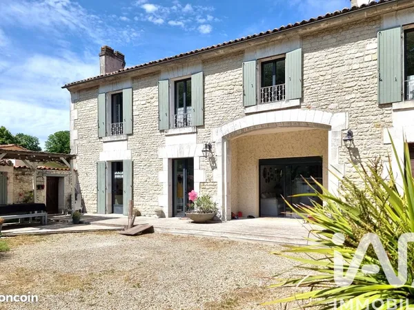 Propriété 8 pièces 270 m²