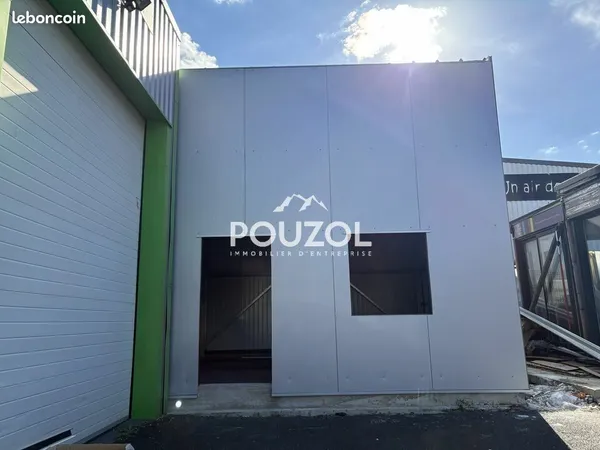 LOCAL D'ACTIVITE 90 m² COURNON-D'AUVERGNE