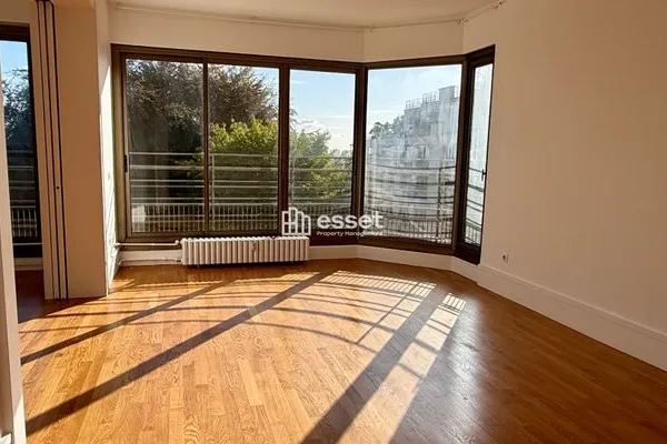 Appartement 5 pièces 178 m²