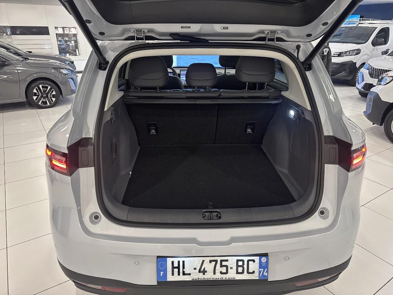 Leapmotor B10 reev 218ch 18,8 kwh design — photo 6
