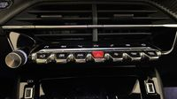 Peugeot 2008 1.2 PureTech 130ch S&S GT EAT8 — photo 26
