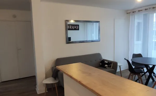 Chambre à louer au 1er novembre dans coloc de 3