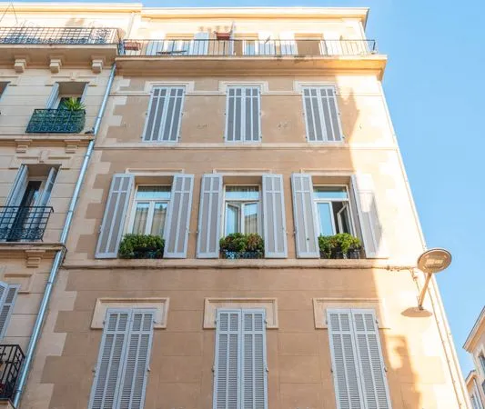 Longchamp - a renover, luminosite & calme