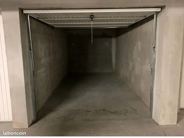 Loue garage sécurisé 500m de la gare