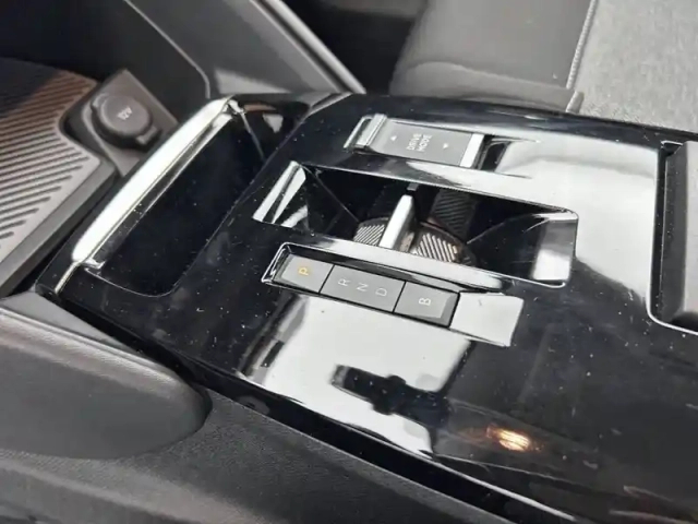 Citroën C4 e- 136 ch automatique — photo 54