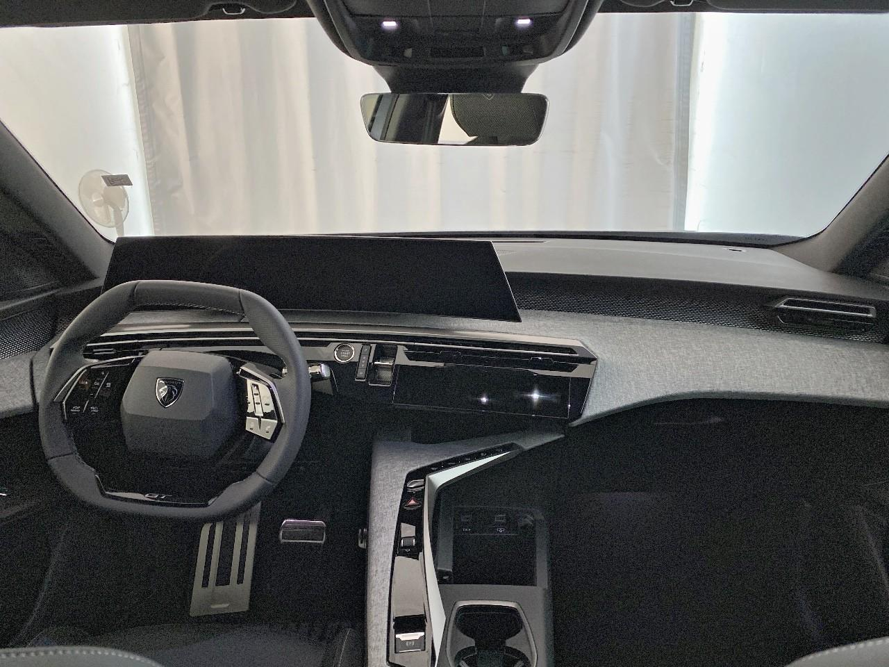 Peugeot 5008 1.2 hybrid 145 e-dcs6 gt — photo 8