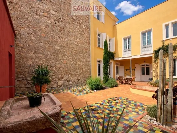 Maison de caractère rénovée avec charme et volumes d'excepti