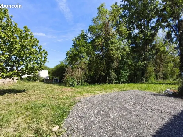Terrain 1443 m² Migné-Auxances