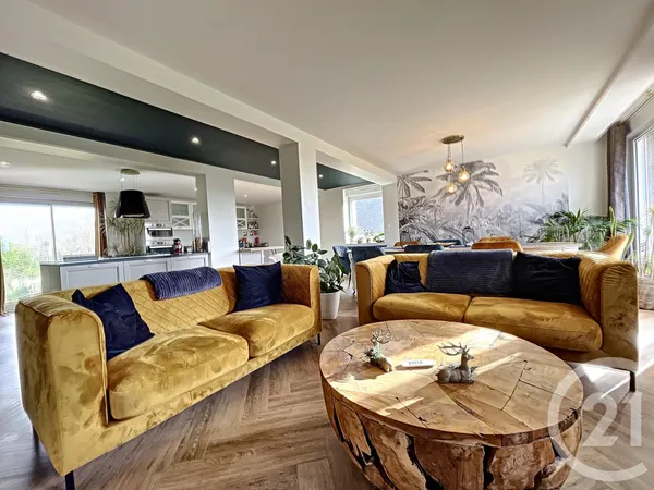 Maison 5 pièces 217 m²