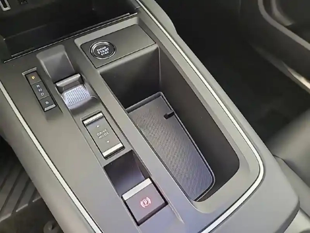 Citroën C5 Aircross hybride rechargeable 225 e-eat8 — photo 22