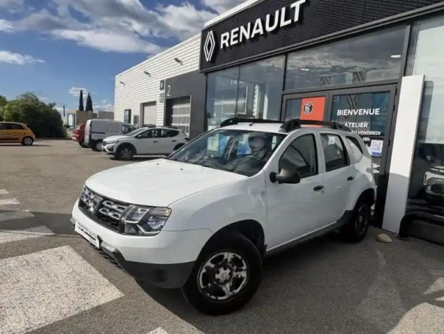 Dacia Duster silver line 2017 sce 115 4x2 — photo 2
