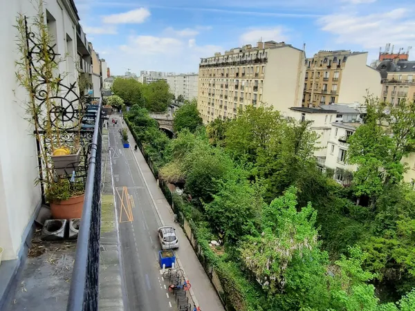 Loue appartement 2 pièces dans le 14e - Havre de paix sur la Petite ceinture