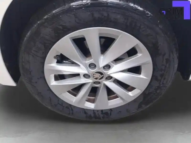 Skoda Kamiq 1.0 tsi 95 ch bvm5 — photo 13