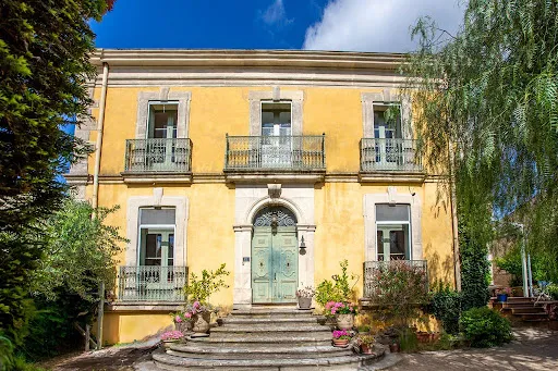 Maison 10 pièces 430 m²