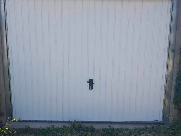 Garage près de la gare de Vannes à louer