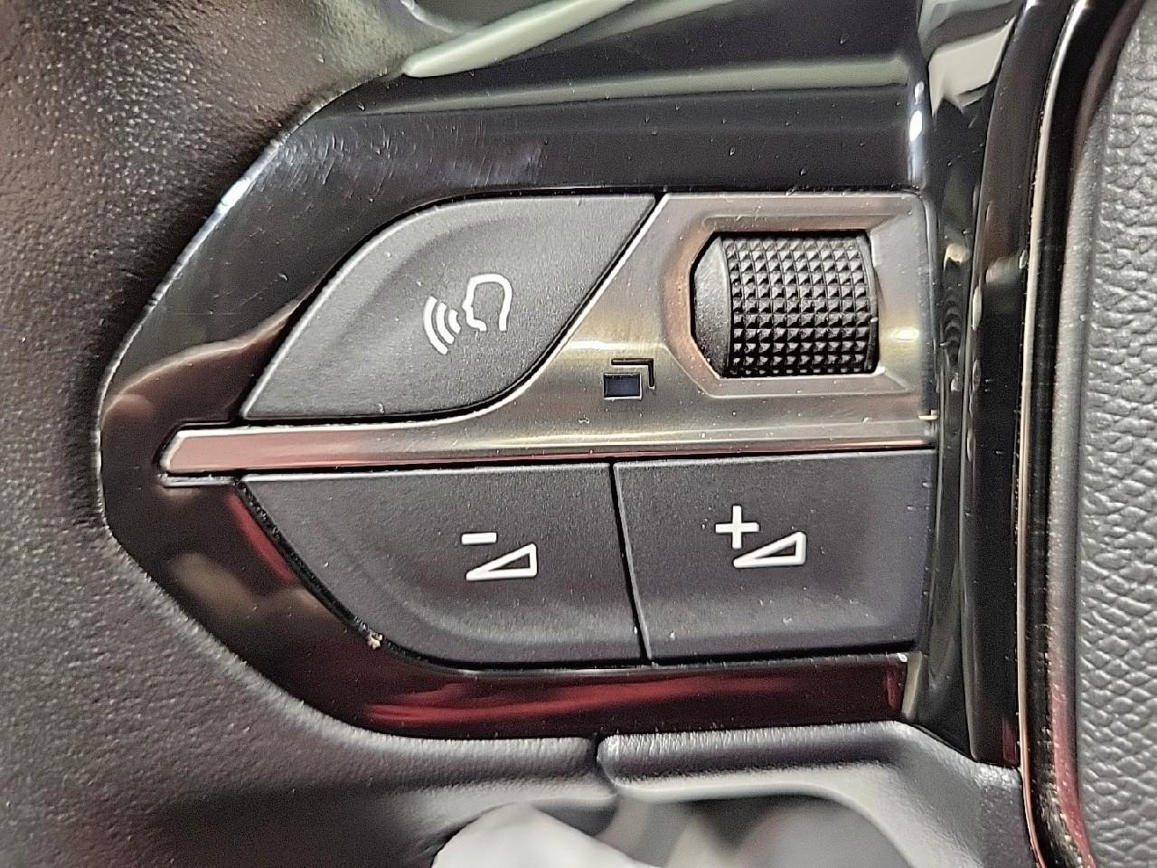 Peugeot 2008 puretech 100 s&s bvm6 style — photo 18