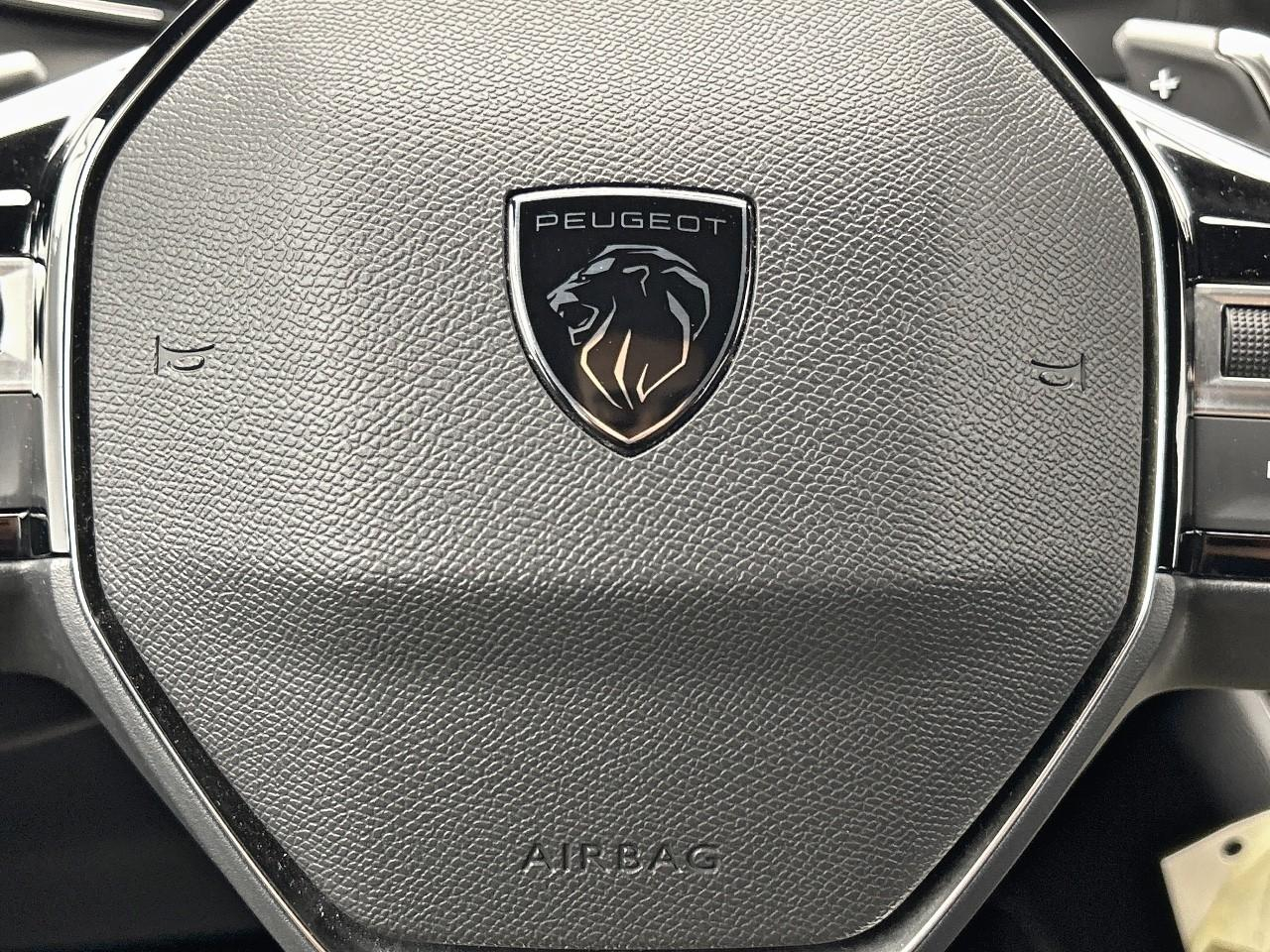 Peugeot 2008 hybrid 136 e-dcs6 active — photo 28
