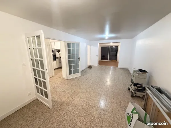 Maison rénovée - 3 chambres - dispo