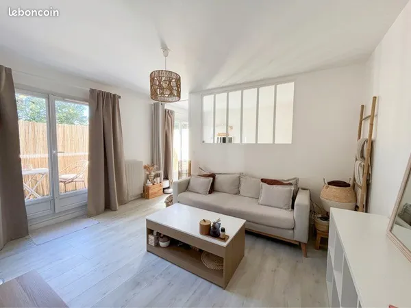 Studio Bis avec chambre et terrasse