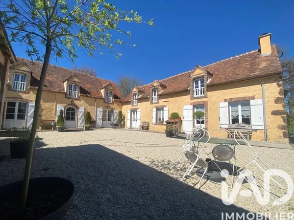 Maison 10 pièces 240 m²