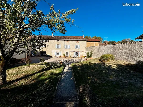 Maison 7 pièces 265 m²