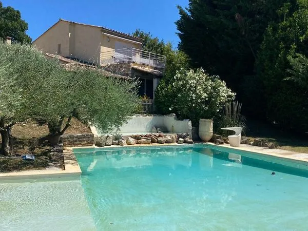 Propriété de caractère à vendre entre Uzes et Alès
