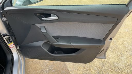 Seat Leon 1.0 TSI 110 - Business – 2022 – 63971 km – Essence – Boîte Manuelle — photo 29