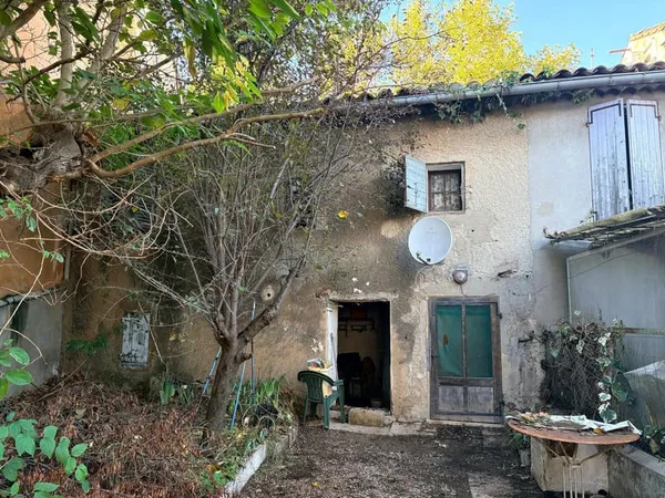 Maison de village à renover de type 4