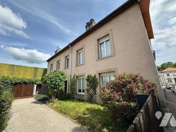 Maison 5 pièces 140 m²