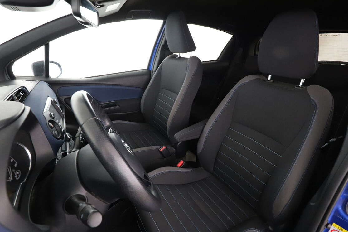 Toyota Yaris 1.5 Hybrid Collection — photo 9