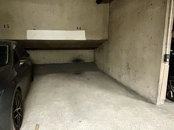 Location place de parking - Paris 17 Plaine Monceau