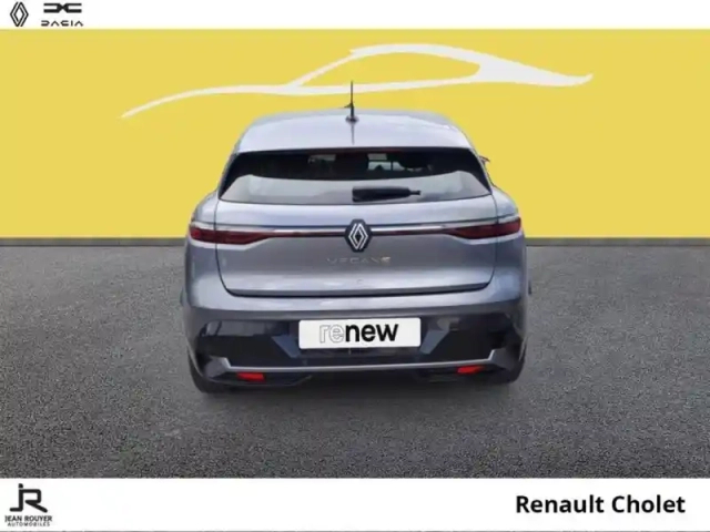 Renault Megane e-tech electric ev40 130ch equilibre standard charge -b — photo 11