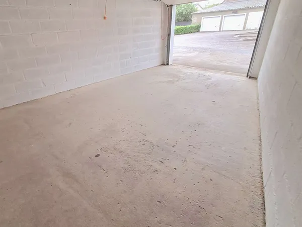 Garage box fermé