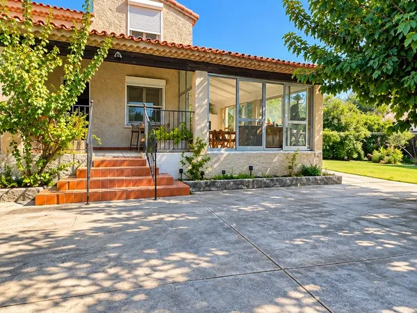 Maison 5 pièces 140 m²