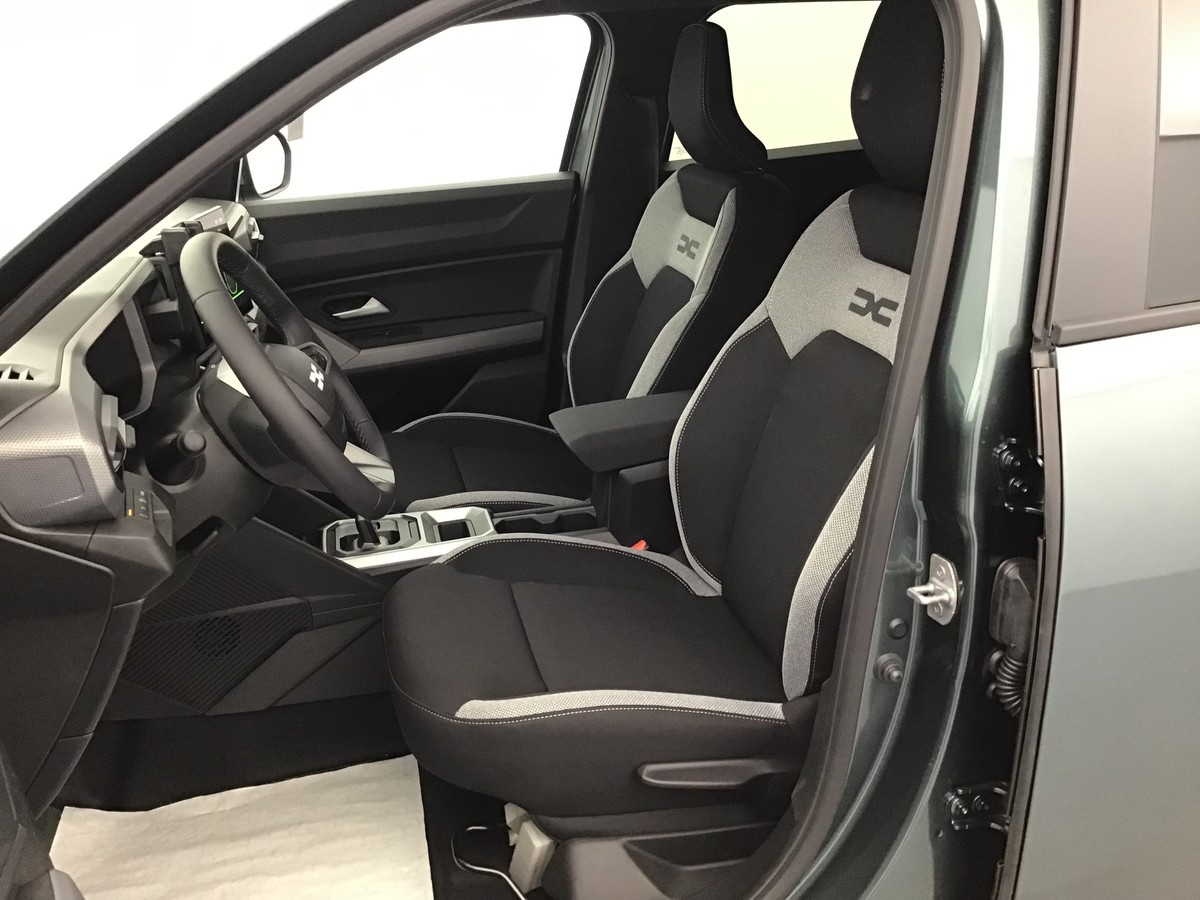 Dacia Duster — photo 27