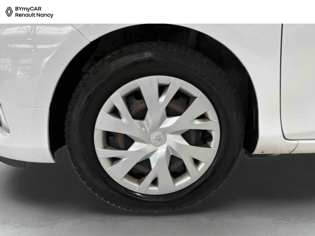 Toyota Yaris 70 VVT-i — photo 14