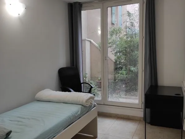 Chambre à louer dans appartement en colocation proche université Eiffel et gare champs sur marne RER