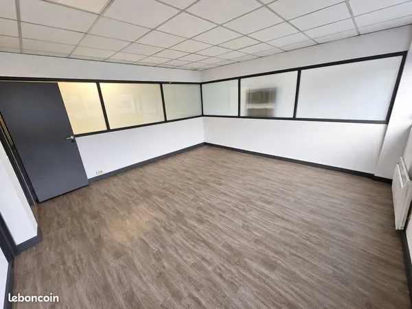 🏢 BUREAU PRIVATIF À LOUER - 25 m² - 350 /MOIS Montlouis-sur-Loire