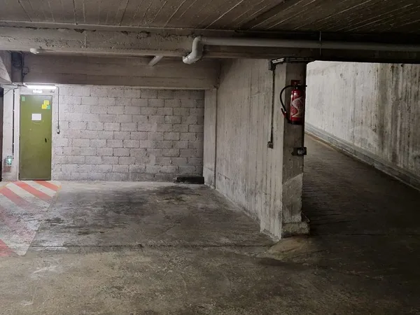 Parking Paris XVème à louer