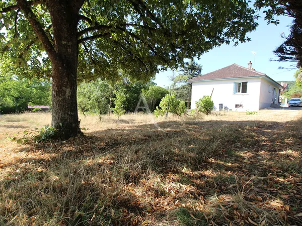 A VENDRE MALAIN - 24 min DIJON centre - maison + 4850m² de terrain constructible