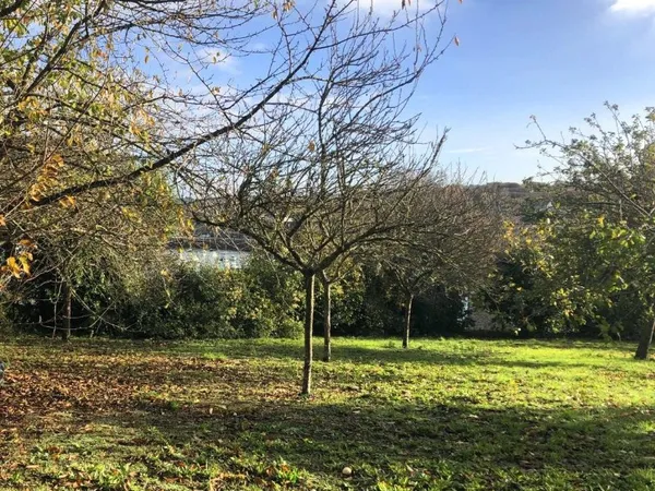 Terrain 1400 m²