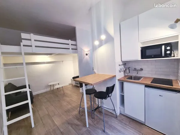 Studio avec mezzanine aux Batignolles - Au calme absolu, proche métro 13, 14 et ligne L