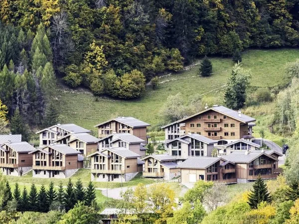 Immeuble 697 m²